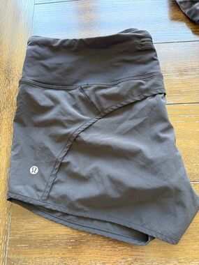 Lululemon Black Athletic Shorts with Logo-Speed Up Shorts 2.5”